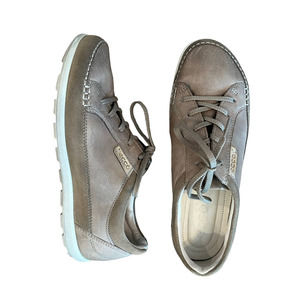 ECCO Cayla Leather Sneakers in Taupe Women's 38 / US 7